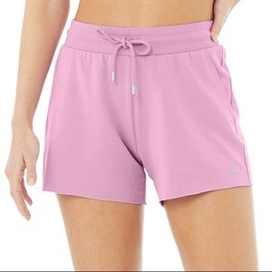 alo yoga dreamy shorts in pink lavender